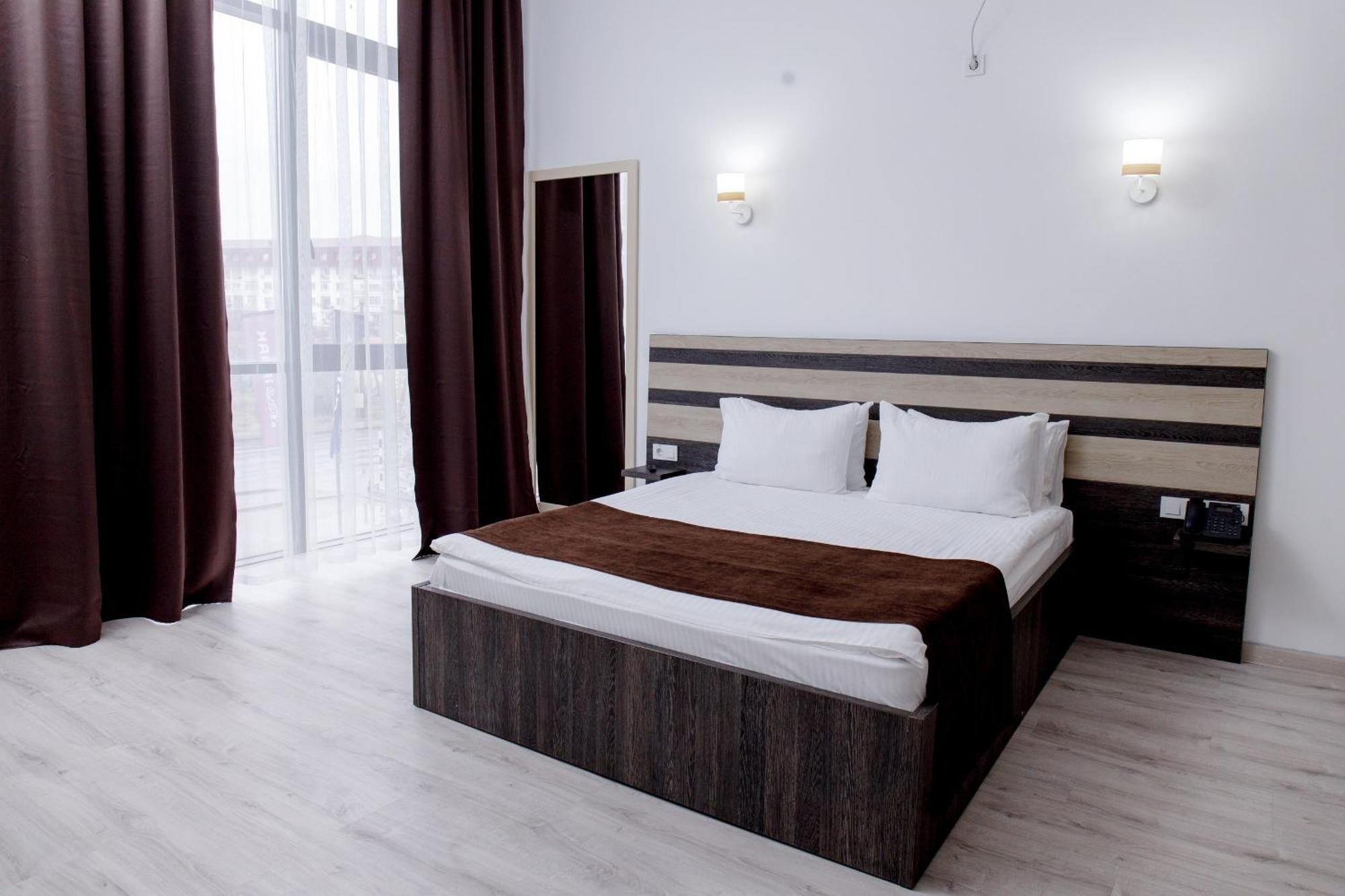 Infinity Plaza Hotel Atyraū 외부 사진