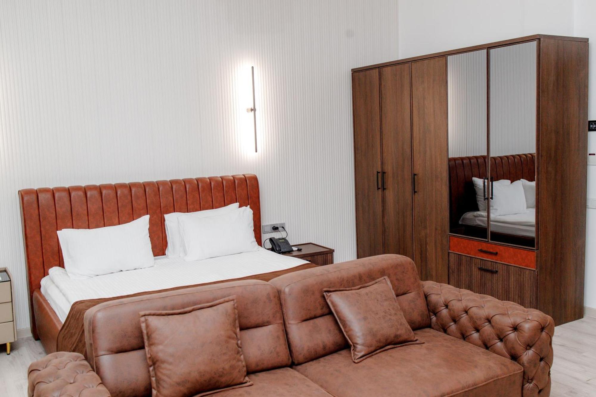 Infinity Plaza Hotel Atyraū 외부 사진